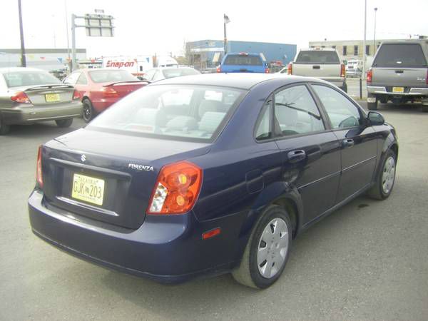 2006 Suzuki Forenza Base