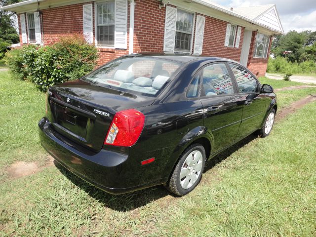 2006 Suzuki Forenza Base