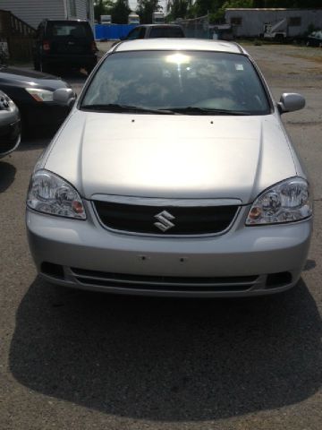 2006 Suzuki Forenza Base