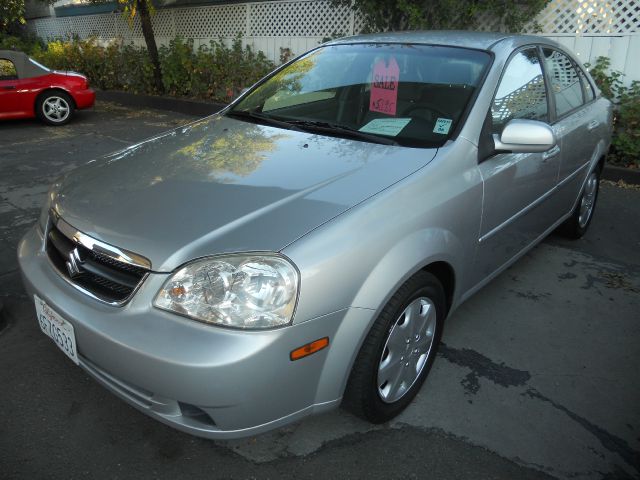 2006 Suzuki Forenza Base