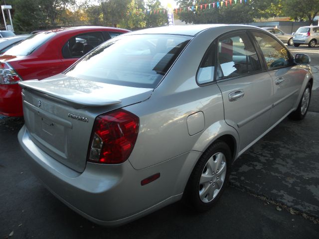 2006 Suzuki Forenza Base