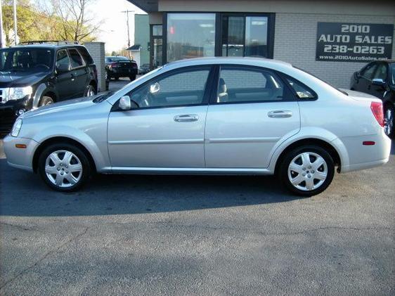 2007 Suzuki Forenza Base