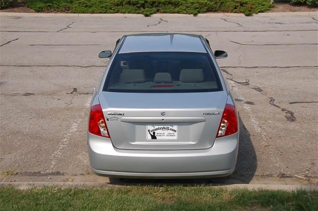 2007 Suzuki Forenza 4WD Crew Cab 167 DRW SLE1