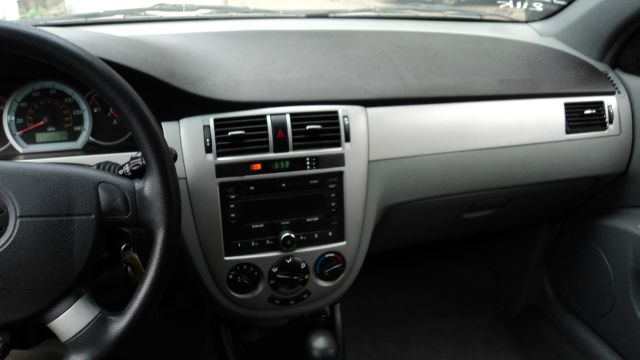 2007 Suzuki Forenza Sport Quattro