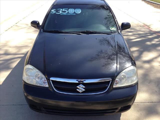 2007 Suzuki Forenza Base