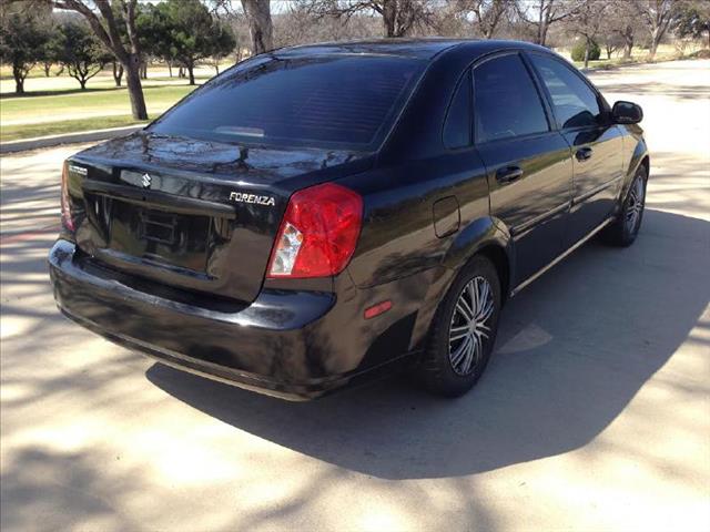 2007 Suzuki Forenza Base