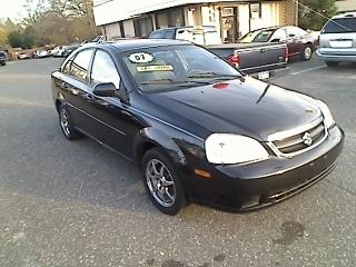 2007 Suzuki Forenza Base