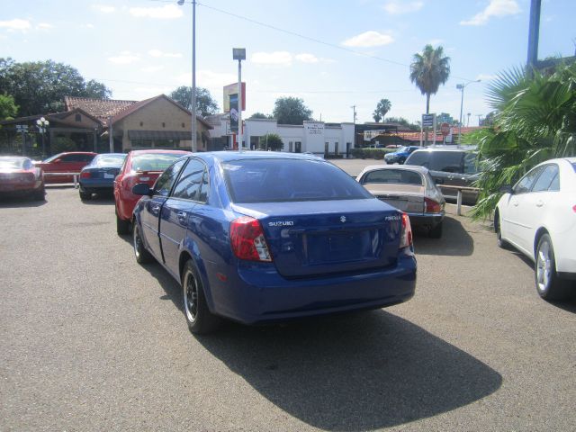 2007 Suzuki Forenza Base