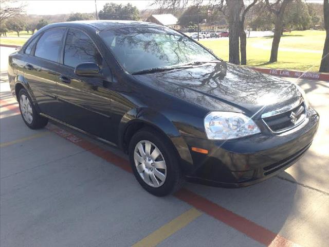 2007 Suzuki Forenza Base