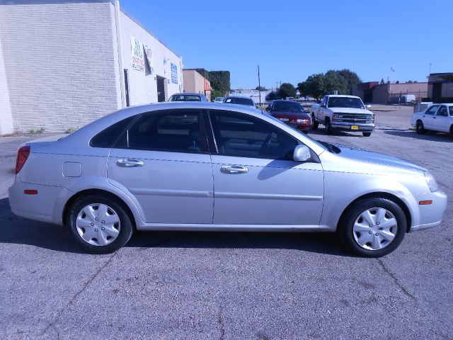 2007 Suzuki Forenza Sport Quattro