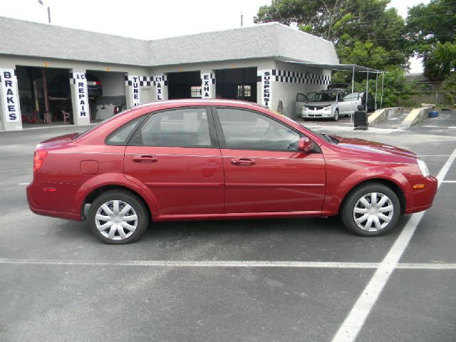 2007 Suzuki Forenza Base