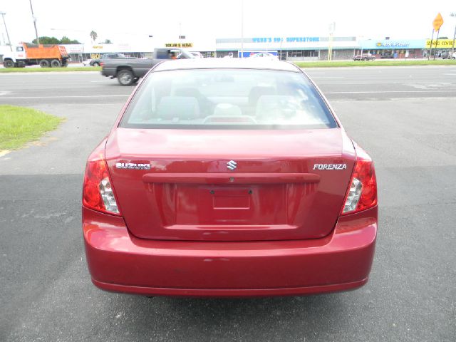 2007 Suzuki Forenza Base