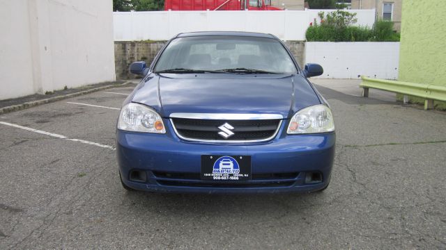 2008 Suzuki Forenza Base