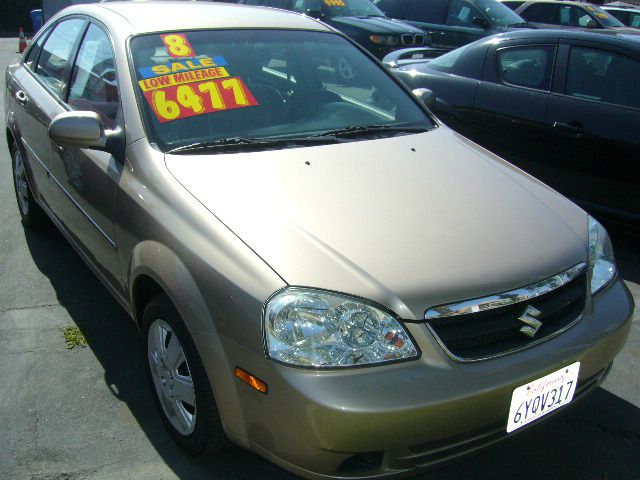 2008 Suzuki Forenza Base