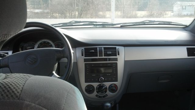 2008 Suzuki Forenza Sport Quattro