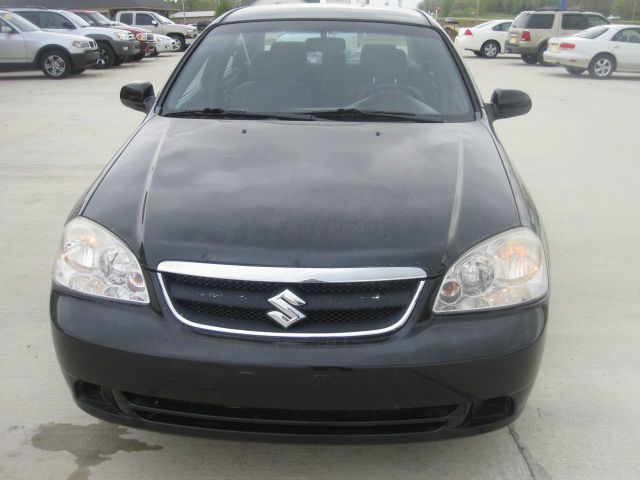 2008 Suzuki Forenza Base
