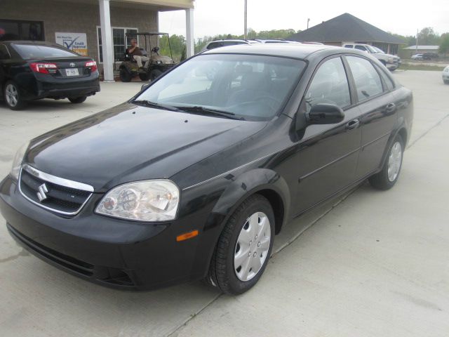 2008 Suzuki Forenza Base