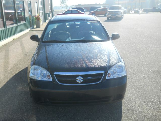 2008 Suzuki Forenza Base