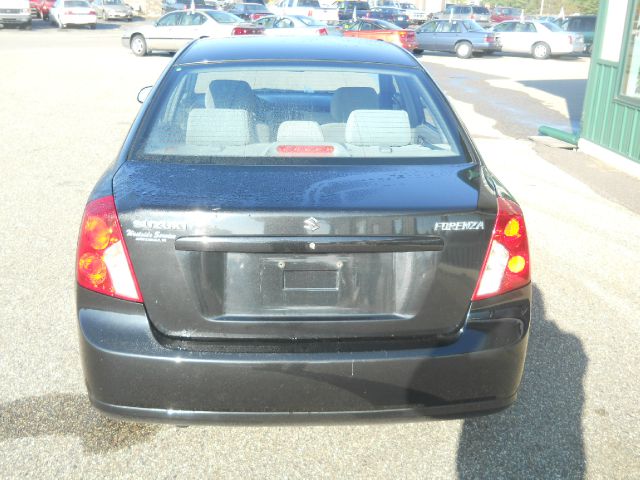 2008 Suzuki Forenza Base