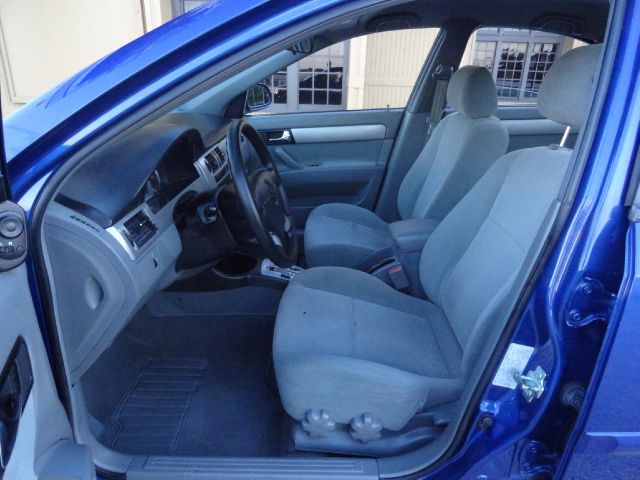 2008 Suzuki Forenza Base