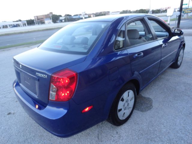 2008 Suzuki Forenza Base