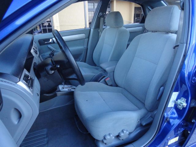 2008 Suzuki Forenza Base