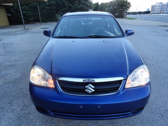 2008 Suzuki Forenza Base