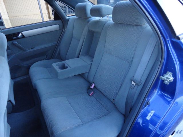 2008 Suzuki Forenza Base