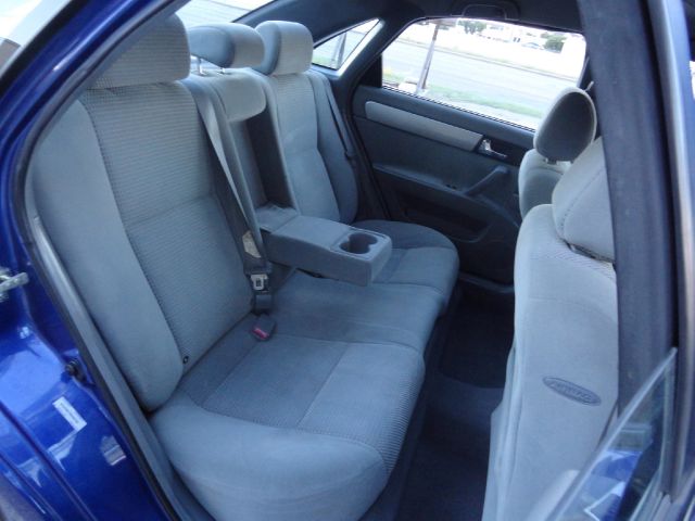2008 Suzuki Forenza Base