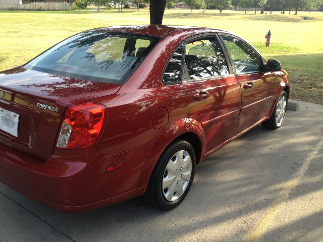 2008 Suzuki Forenza Base