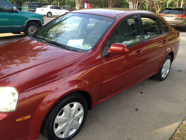 2008 Suzuki Forenza Base