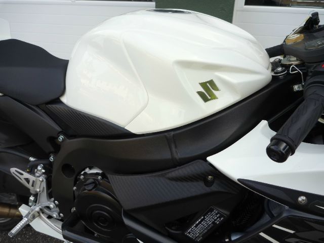 2011 Suzuki GSXR 600 1500 SLT Club Cab