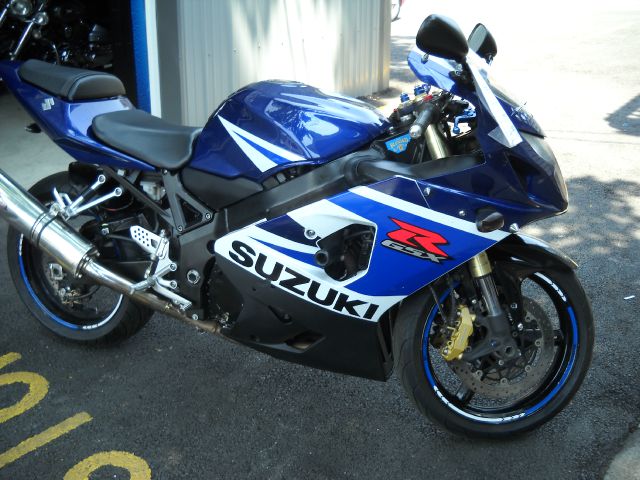 2005 Suzuki GSXR 750 Supercrew 139 Inch XLT 4WD 4x4 Truck