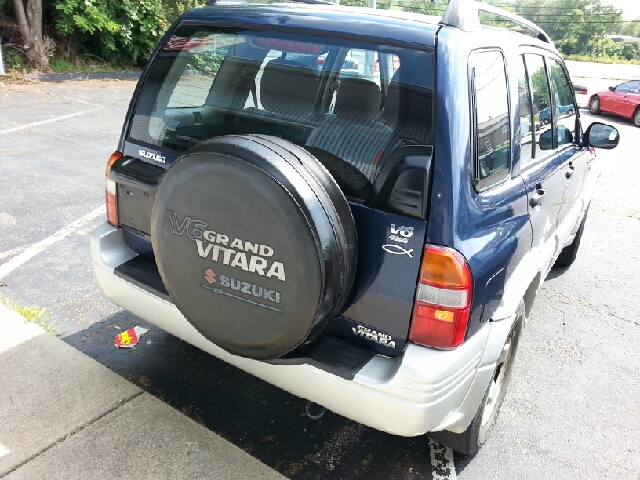 2000 Suzuki Grand Vitara SSE