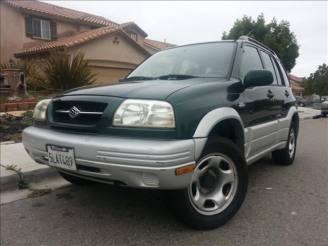 2000 Suzuki Grand Vitara 2dr Conv Auto W/black Top