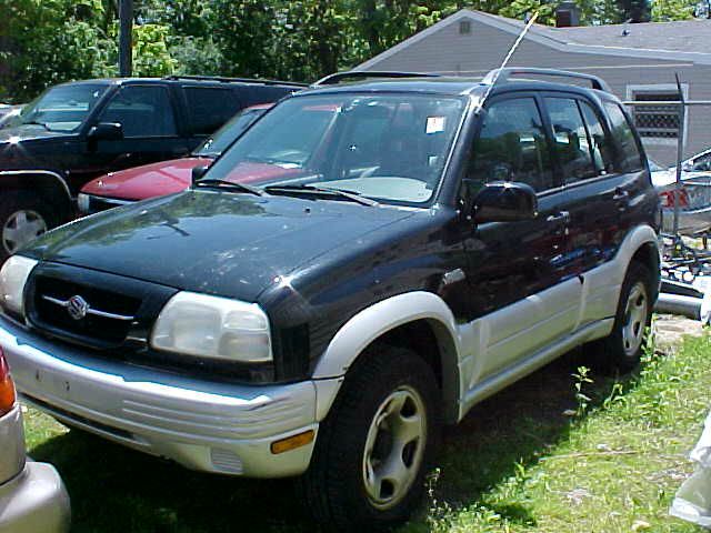 2000 Suzuki Grand Vitara SSE
