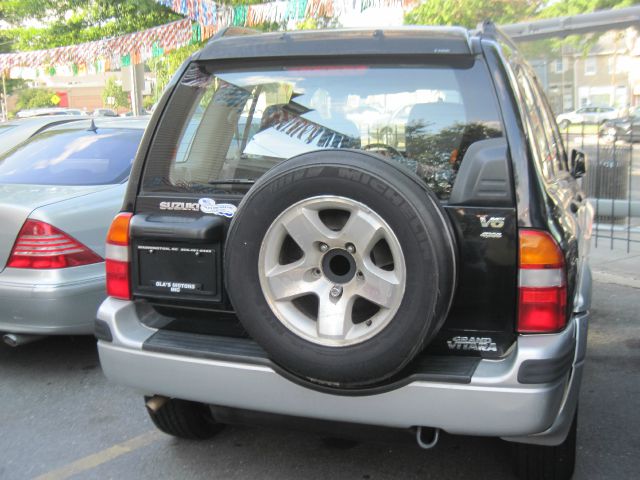 2000 Suzuki Grand Vitara SSE