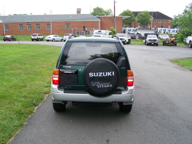 2000 Suzuki Grand Vitara SSE