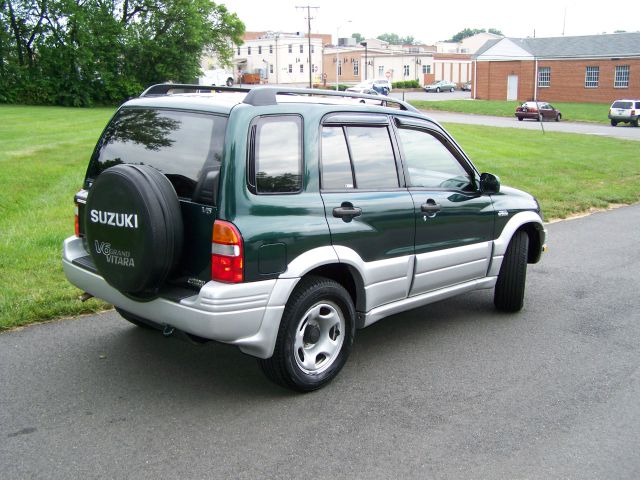 2000 Suzuki Grand Vitara SSE