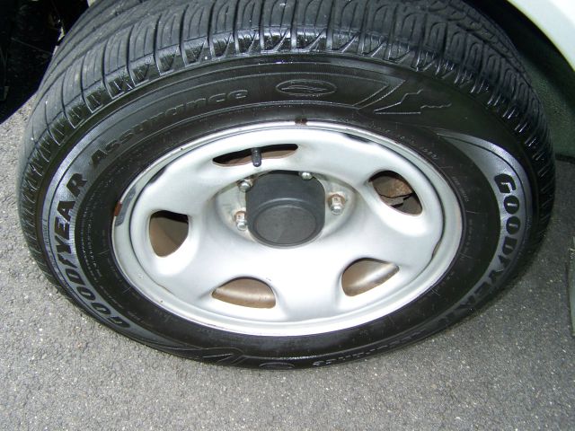 2000 Suzuki Grand Vitara SSE