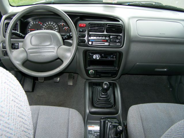2000 Suzuki Grand Vitara SSE