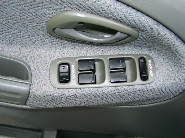 2000 Suzuki Grand Vitara SSE