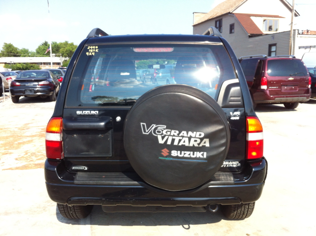 2001 Suzuki Grand Vitara Super