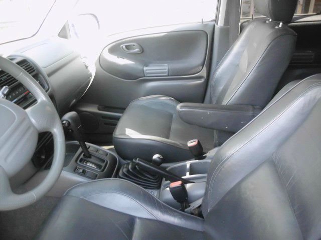 2001 Suzuki Grand Vitara Unknown