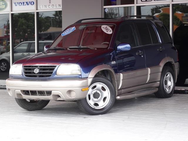 2002 Suzuki Grand Vitara LE Van