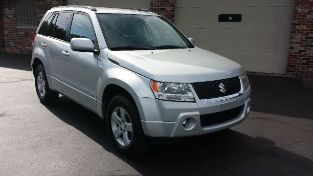 2006 Suzuki Grand Vitara 4X4 SR5 CREW
