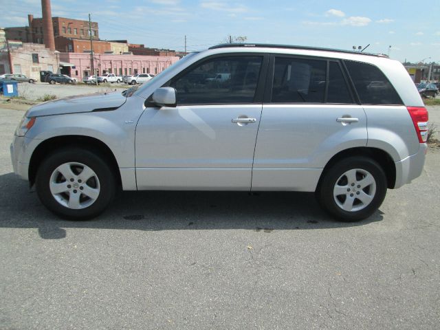 2007 Suzuki Grand Vitara 4X4 SR5 CREW