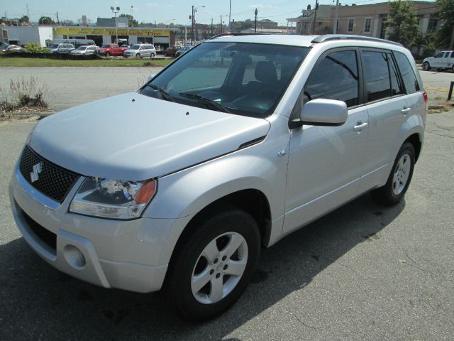 2007 Suzuki Grand Vitara 4X4 SR5 CREW