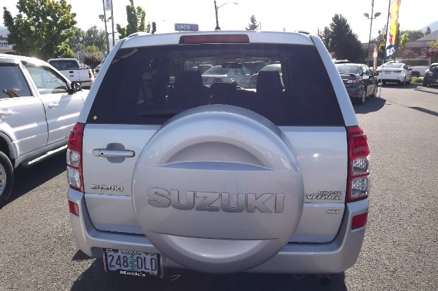 2007 Suzuki Grand Vitara 4X4 SR5 CREW