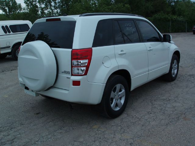 2007 Suzuki Grand Vitara 4X4 SR5 CREW